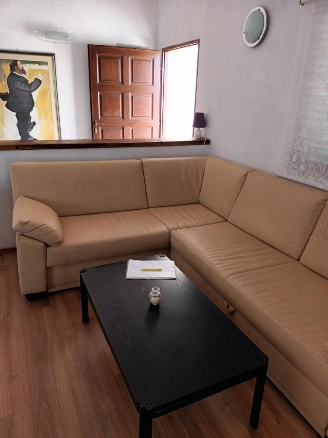 Apartmani Sikic เมทายนา ภายนอก รูปภาพ